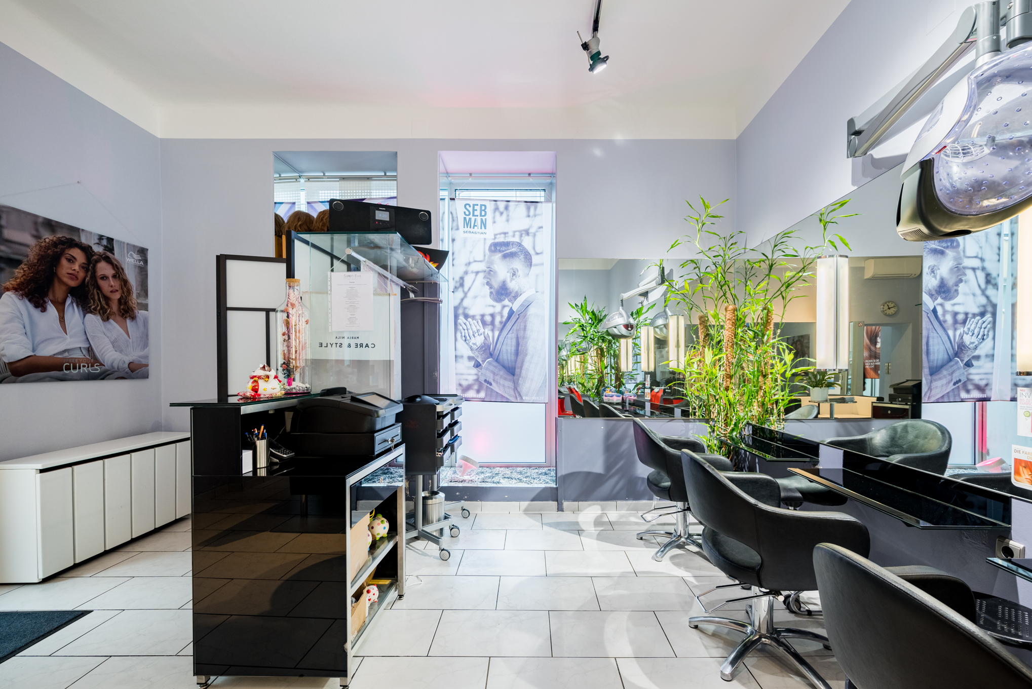 Händler - Wien-Stadt - Salon Eva - color & style