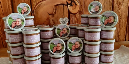 Händler - PLZ 4240 (Österreich) - Mit individuellem Etikett für Hochzeiten als Gastgeschenk und/oder Tischkarte - Backen mit Herz e.U.