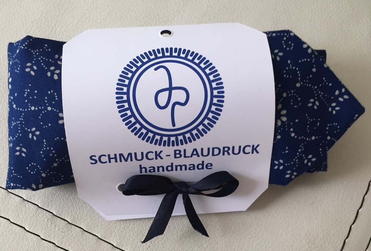 Schmuck-Blaudruck Jalili & Panzer GsbR Produkt-Beispiele Krawatte aus Blaudruck - Vatertag
