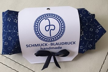 Unternehmen: Blaudruck Krawatte aus 100% Baumwolle, reiner Handarbeit. Verschiedene Muster vorhanden. - Schmuck-Blaudruck Jalili & Panzer GsbR