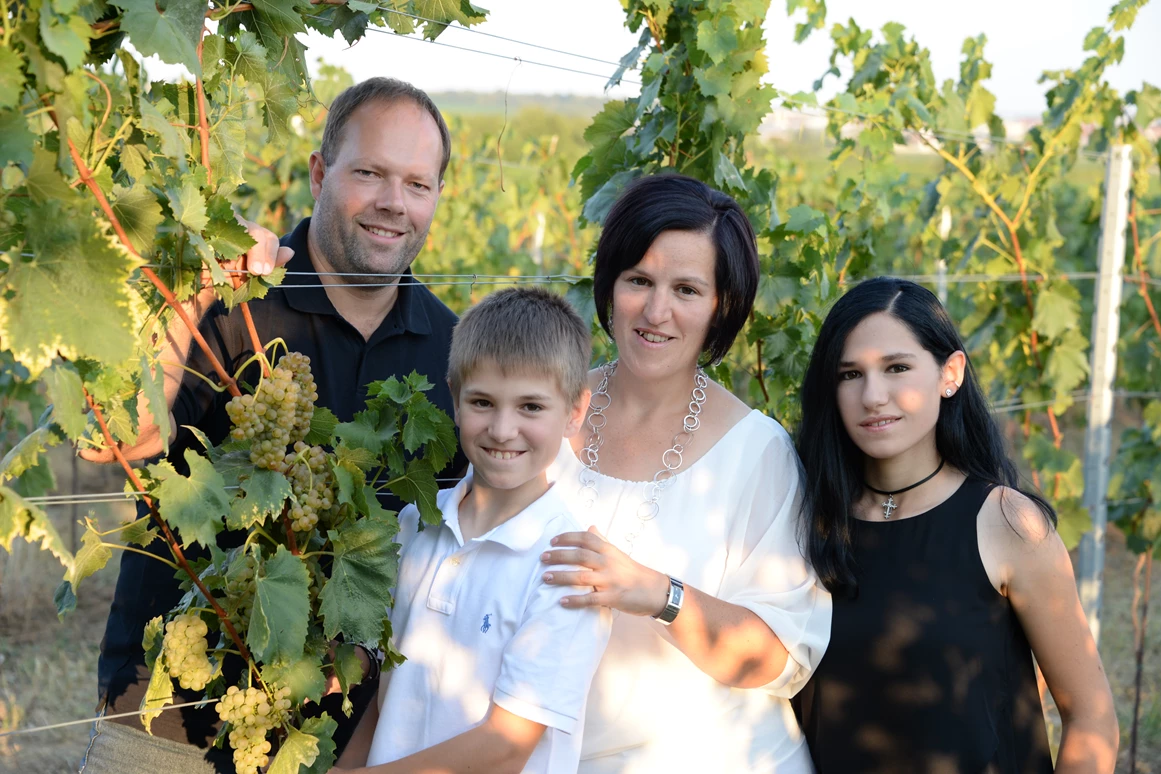Unternehmen: Weingut KISS