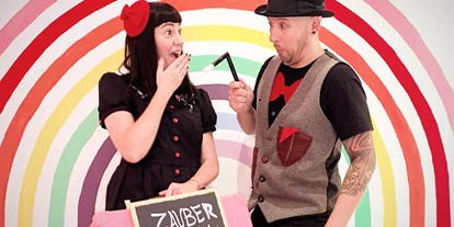 Händler - Wien-Stadt Wien - Kindergeburtstag feiern | Kinderbetreuung für Hochzeit, Kinderbetreuung für Veranstaltungen aller Art | Kinderzauberer | Zaubershow für Kinder | Kinderzaubershow | Zaubershow & Glitzertattoos mit Schlaraffenland Kids - Schlaraffenland Kids