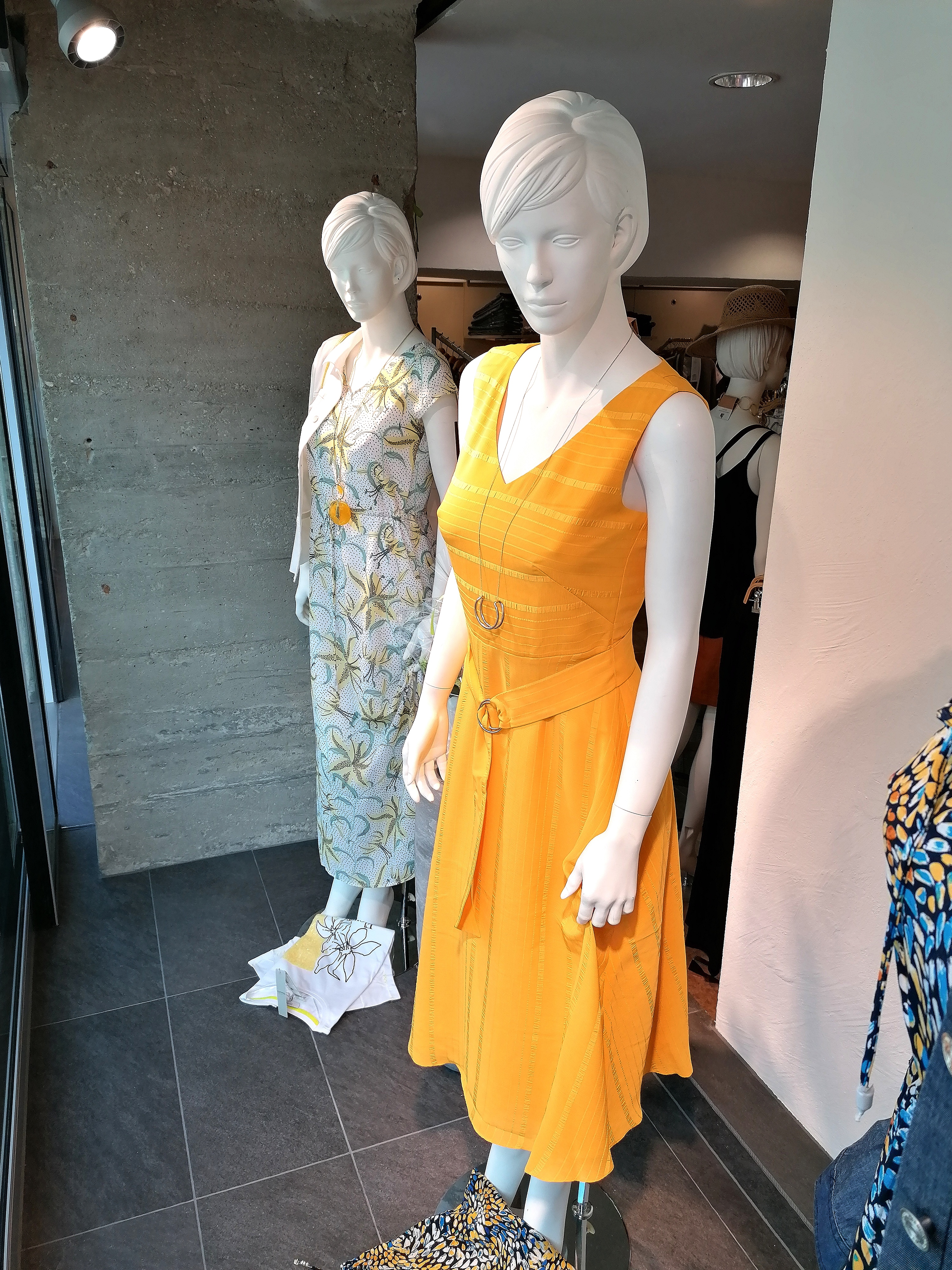 Unternehmen: Modezentrum Reiter GmbH