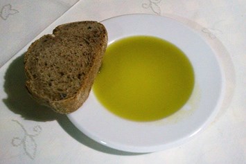 Unternehmen: Olivenöl und Vollkornbrot - die mediterrane Diät - EliTsa e.U. 