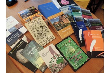 Unternehmen: Anthologien, Literatur, aktueller Kurzkrimi Meerauge, short stories, mehr auf www.gregoritsch.net - Gregoritsch Tatjana, Autorin