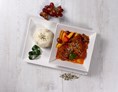 Unternehmen: Gäng Ped Yang gegrilltes Entenfilet mit rotem Curry - Thaihaus Som