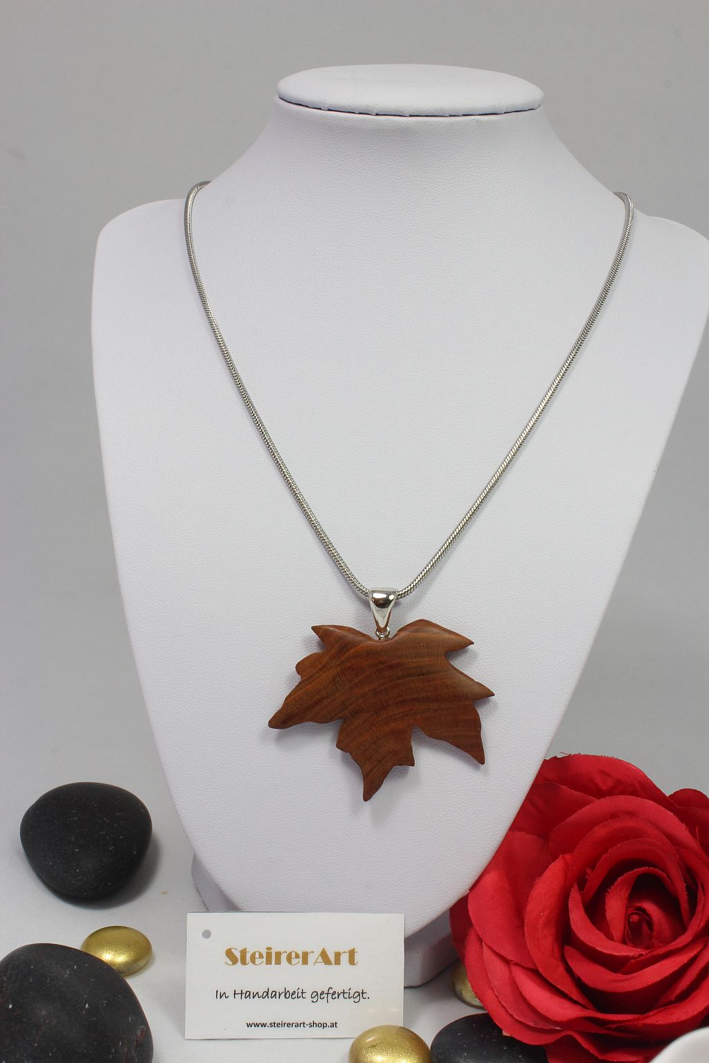 Händler - PLZ 8103 (Österreich) - Ahornblatt Holzschmuck - SteirerArt