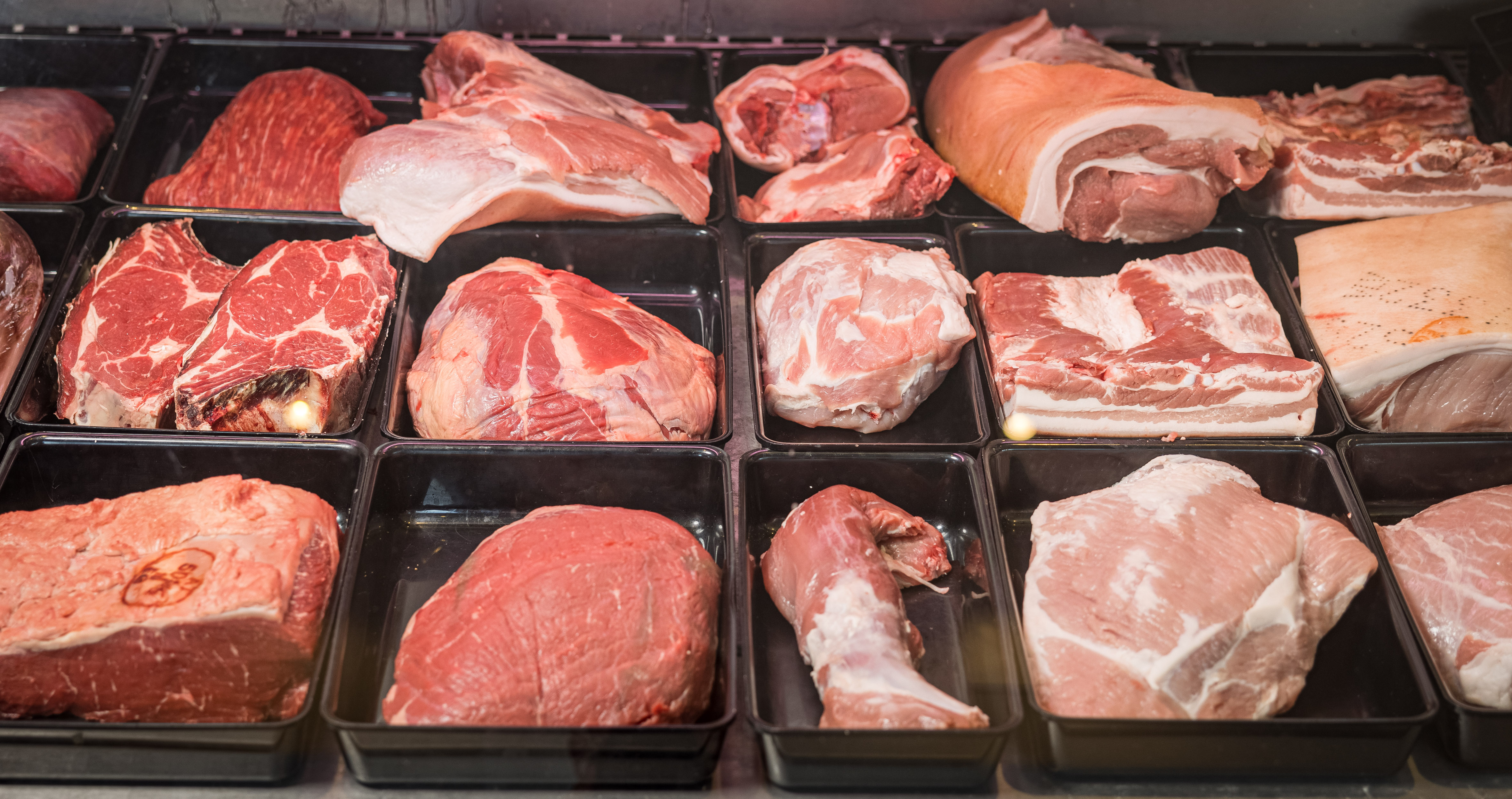 Dorfmetzgerei Helmut KARL Produkt-Beispiele Schweinefleisch