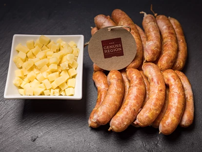 Händler - PLZ 5161 (Österreich) - Käsekrainer aus Salzburger Schweinefleisch und Salzburger Emmentaler - Dorfmetzgerei Helmut KARL