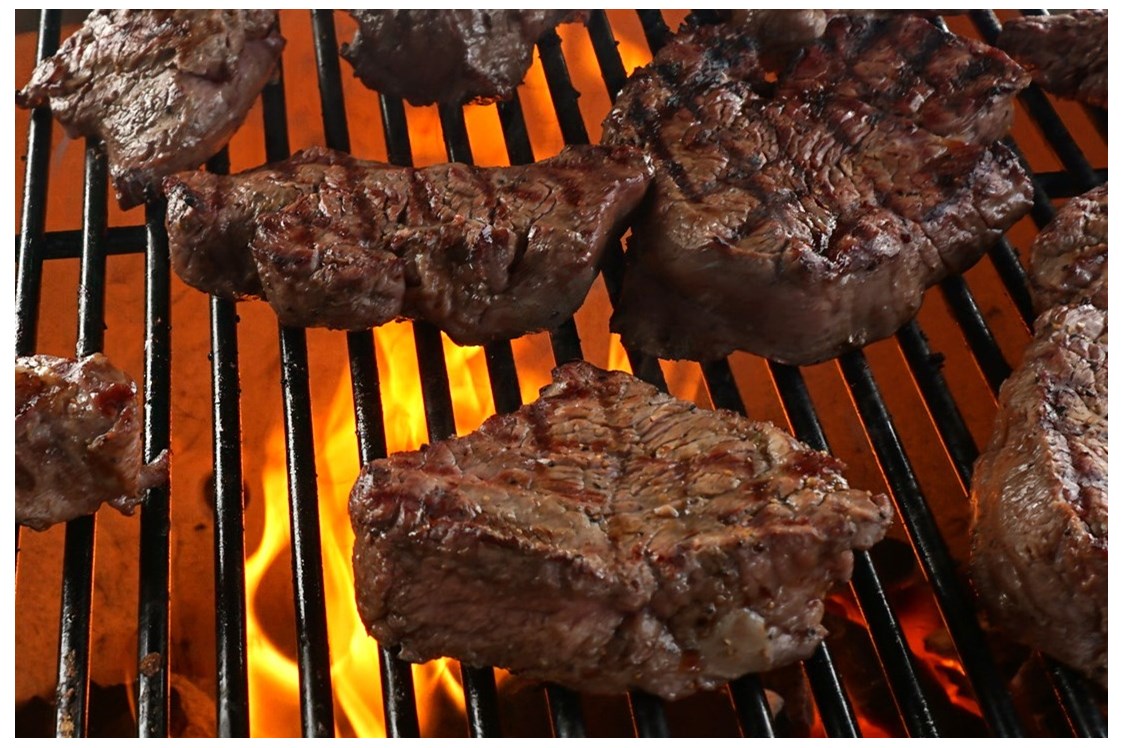 Unternehmen: Dry Aged Steaks - Catering - Outdoorchef Grills - Helmut KARL