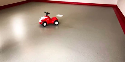 Händler - PLZ 5161 (Österreich) - Wenn es um die perfekte Bodenbeschichtung geht... egal ob neuer oder alter Estrich, auch auf Fliesen, unsere Malerei führt die Arbeiten professionell für Sie aus 🎨 - Farben und Malerei Vieselthaler