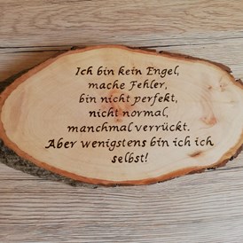 Unternehmen: Rindenbrett 27-32cm

Handgravur

15€ - Holz-Glasgravur Amon-Promok 