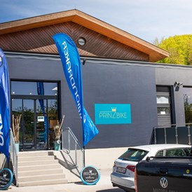 Unternehmen: Außenansicht - Prinzbike der Bikeshop in Bergheim bei Salzburg