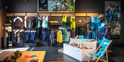 Händler - PLZ 5161 (Österreich) - Qloom der Schweizer Bekleidungshersteller für alle die Top gestylt am MTB sitzen wollen - Prinzbike der Bikeshop in Bergheim bei Salzburg