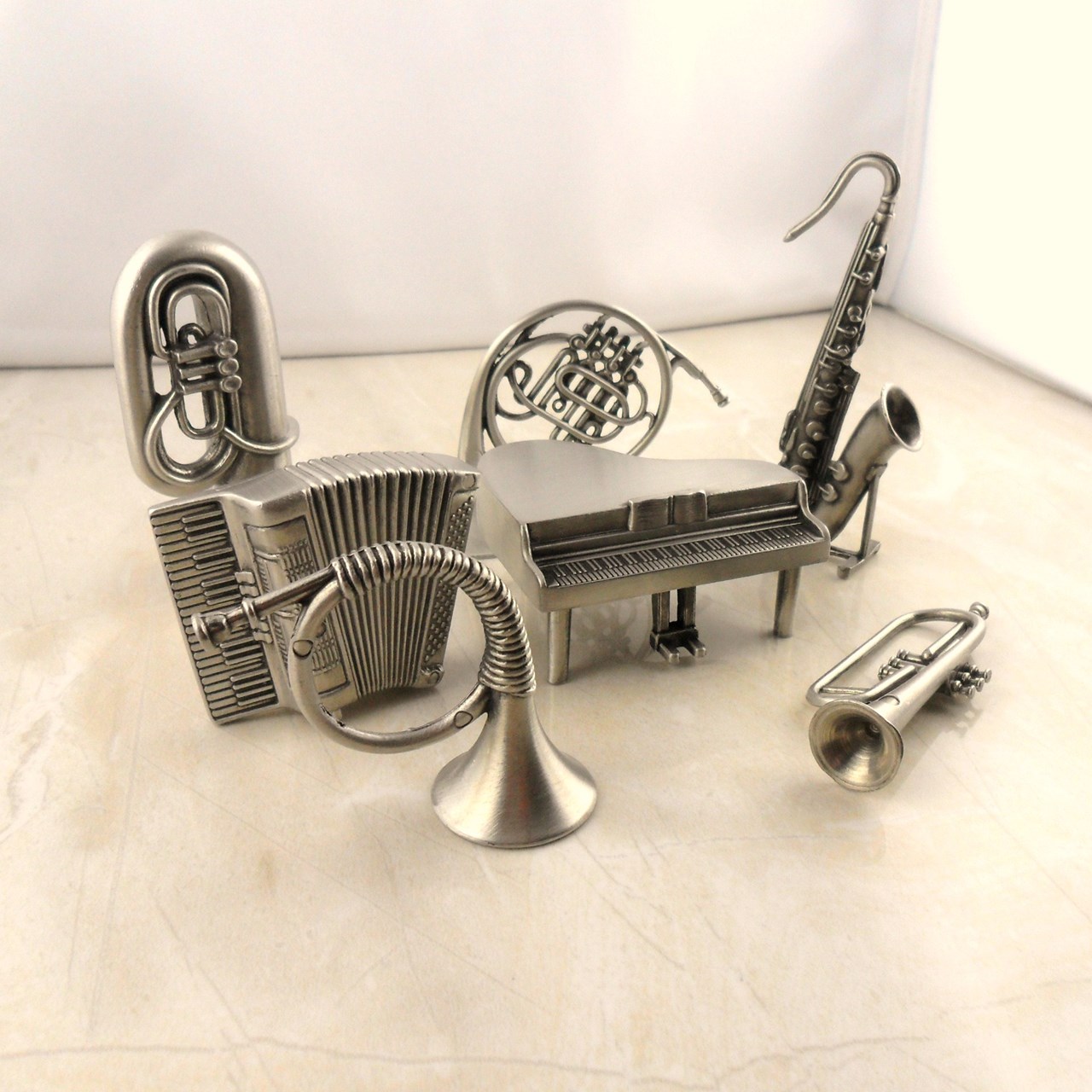 JOY Produkt-Beispiele Miniatur Musikinstrumente – 6 Modelle