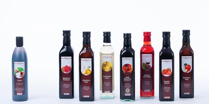 Händler - PLZ 5161 (Österreich) - Unsere Essig und Fruchtbalsame sind beständige und zuverlässige Begleiter in der Küche. Ausgesuchte Produkte mit besonderer Herkunft 
sowie fein komponierte, aromatische Kreationen bieten Ihnen eine optimale Basis. - Viveria GmbH