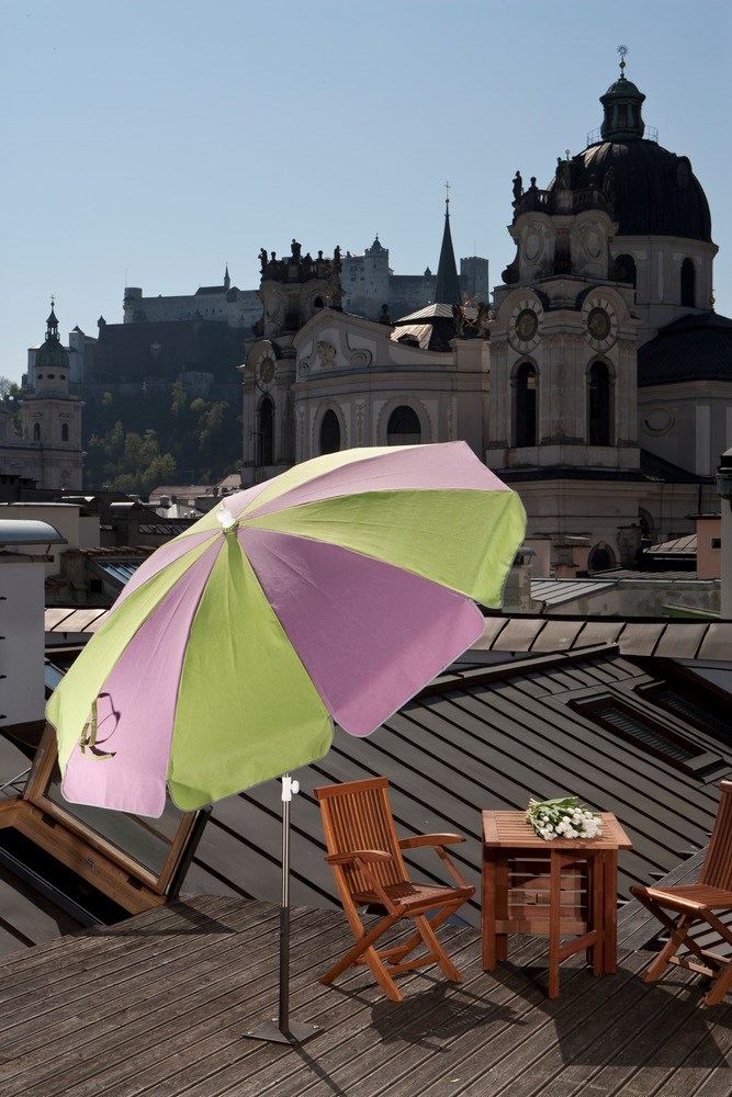 Unternehmen: Sonnenschirme aus eigener Produktion
Verschiedene Größen 
Stoff Dralon Markissenstoff Farben nach Wunsch  - Kirchtag Gmbh