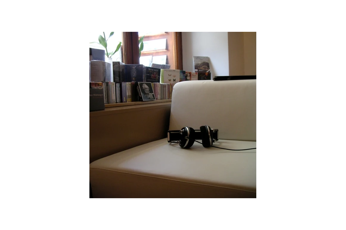 Unternehmen: MyHomeMusic Lounge