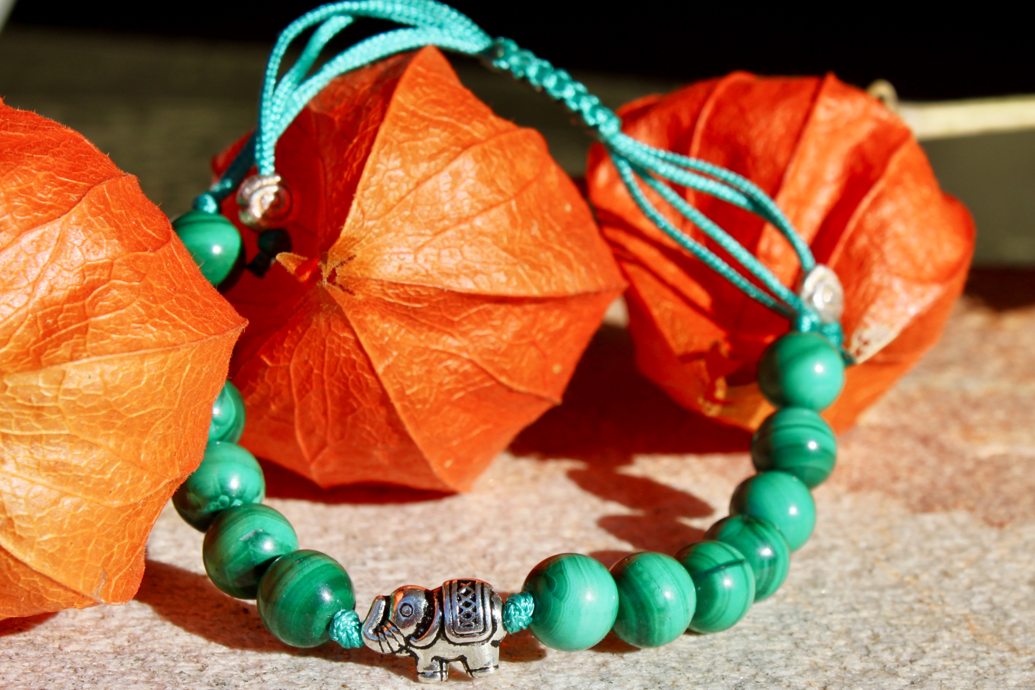 Unternehmen: Shambhala Armband
Shambhala ist der Legende nach ein mystischer Ort der Ruhe, der Stille, des Glücks und des seelischen Friedens. Er existiert nicht in der körperlichen Welt, sondern in unserem Innern.  - Anamkara Soul Jewelry 🌿 Zauberhaftes Schmuckhandwerk