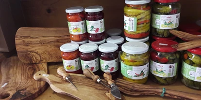 Händler - PLZ 5161 (Österreich) - Essiggurkerl, Zucchinisalat..... vom Pepis Eingelegte, Oberösterreich! - Helgas Genusswelt-Feinkost Italien - Österreich