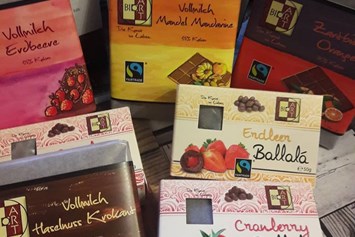 Unternehmen: Bio-Schokolade vom Bio-Art Seeham! - Helgas Genusswelt-Feinkost Spezialtäten