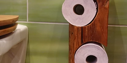 Händler - PLZ 5161 (Österreich) - PapierRollenHalter in den verschiedensten Ausführungen - HolzHexe