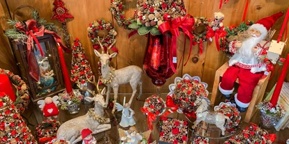 Händler - PLZ 5161 (Österreich) - Weihnachtsschmuck mit Gewürzduft - Rasp Salzburg - Gewürzgebinde Hochzeitsanstecker Kunstblumen