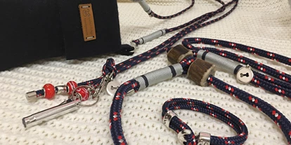 Händler - PLZ 5542 (Österreich) - Handytasche, Pfeifenband, Armband und Retrieverleine; Partnerlook für Hund und Hundehalter/in - Wau-Tau hondgmocht